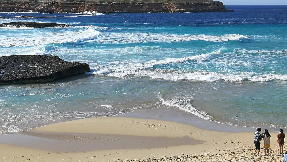 Cala Comte y sus islotes, Ibiza