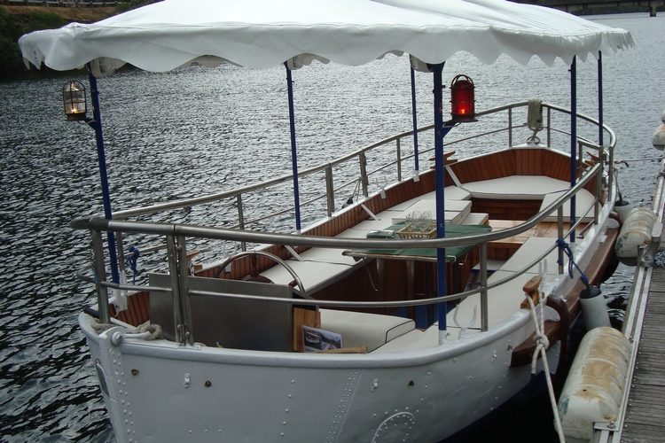 Bote de rescate insumergible del buque Medina, Bote de rescate del buque Medina, en venta, Lugo