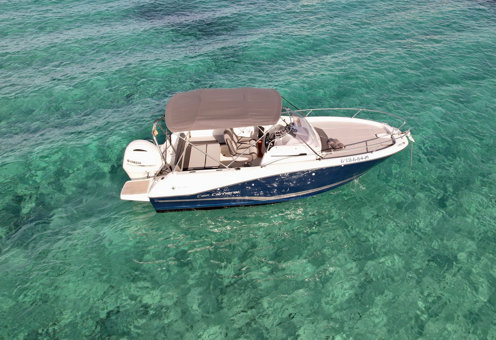 Cap Camarat 6.5 WA Bela, Jeanneau Cap Camarat 6.5 WA, en alquiler en Ibiza, Marina Ibiza