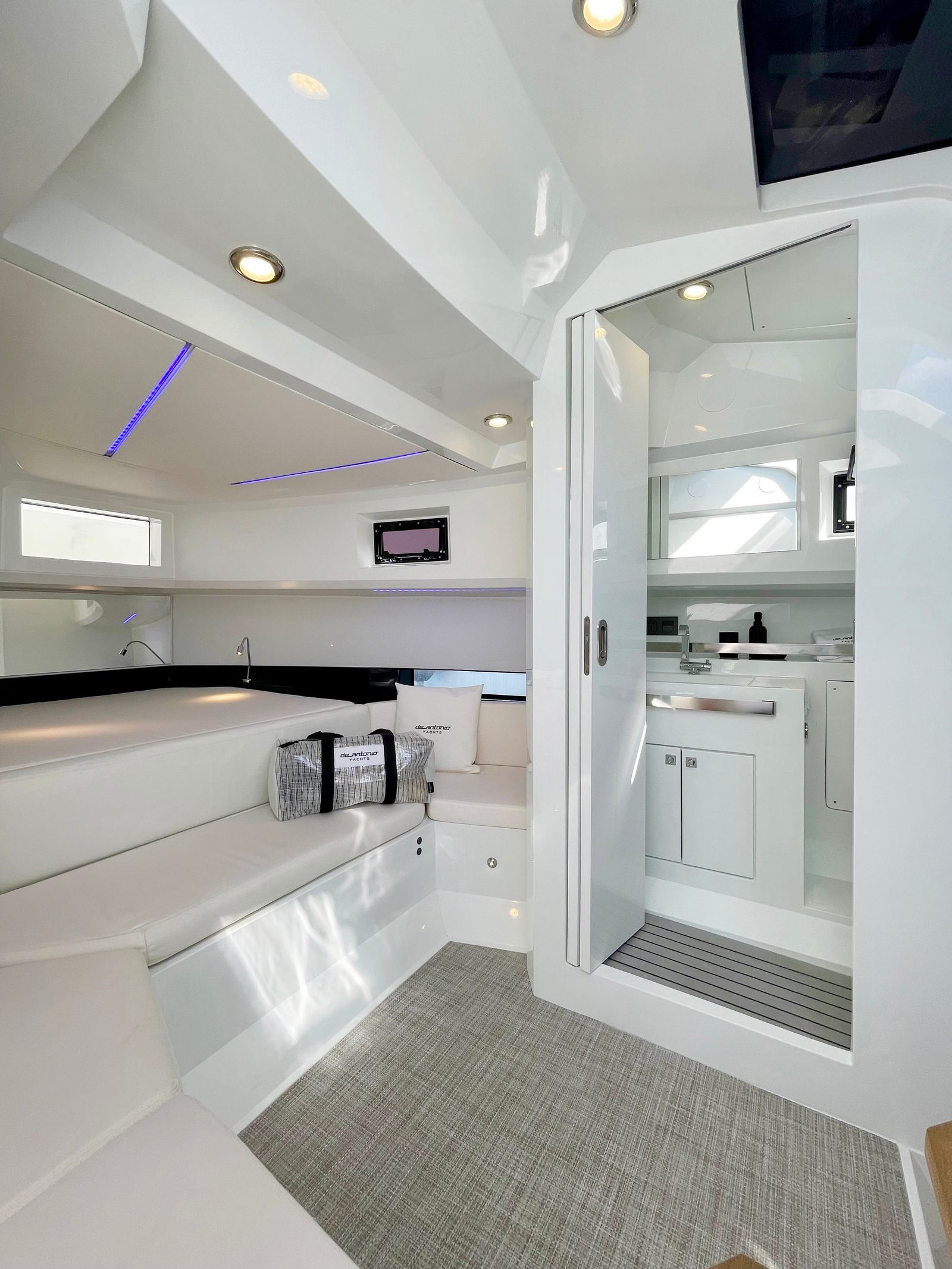 De Antonio 36 Just Paradise, De Antonio Yachts · De Antonio 36 Just — 16