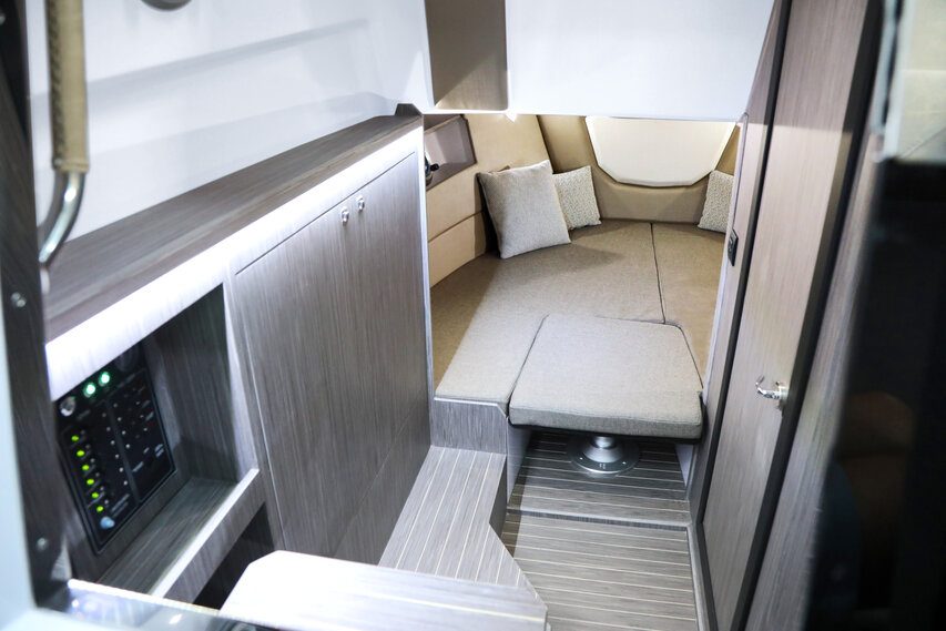 Ranieri 330 LX Just Venture, Ranieri · Ranieri 330 LX Just — 15