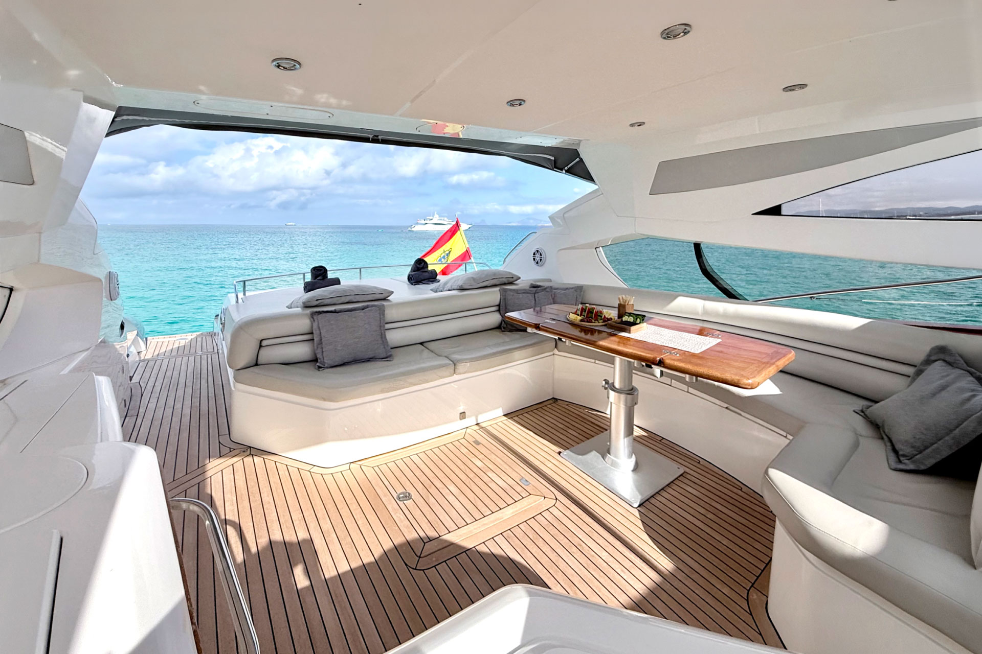 Sunseeker Predator 68 - TALAN, Sunseeker Predator · 68 — 8