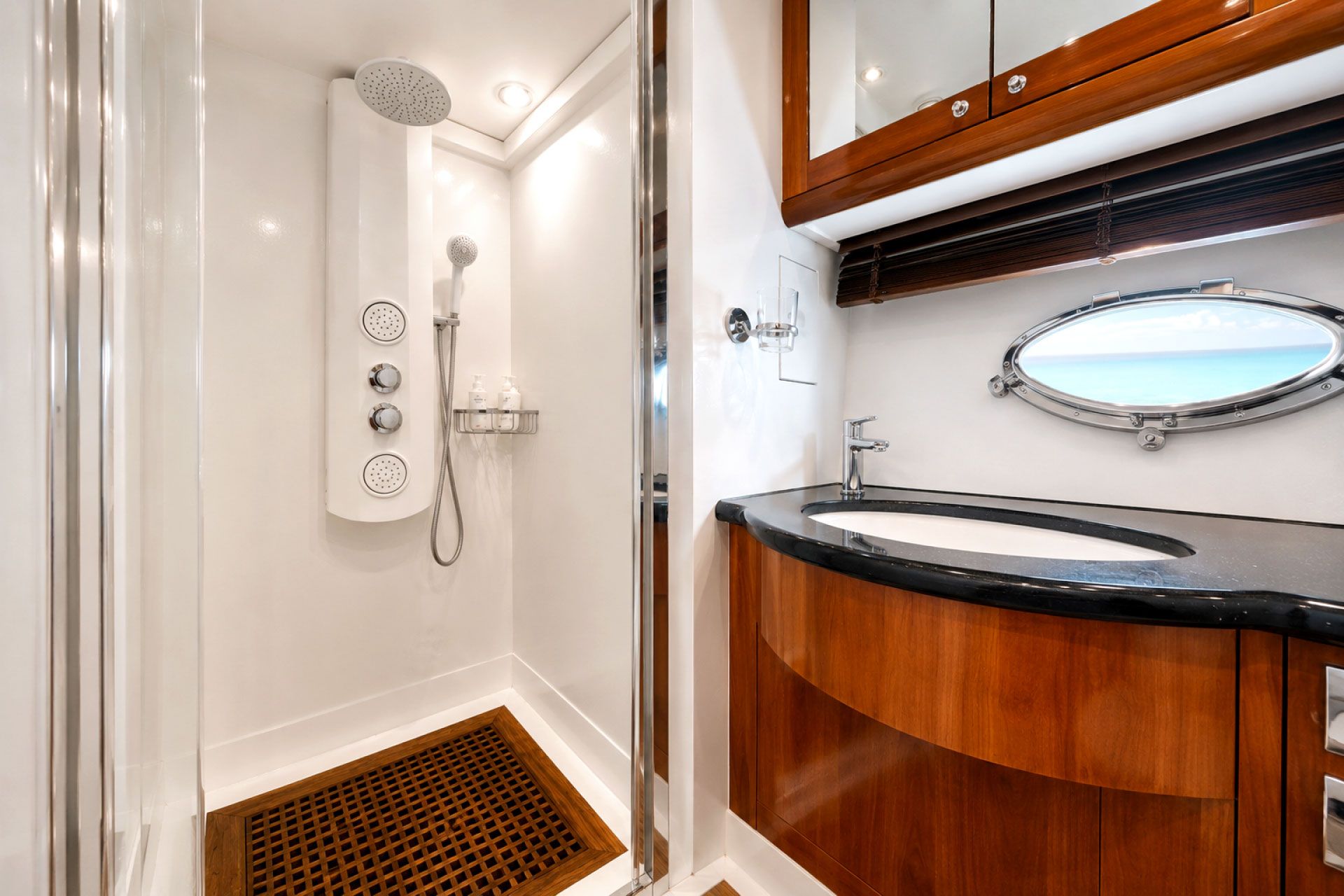 Sunseeker Predator 68 - TALAN, Sunseeker Predator · 68 — 13