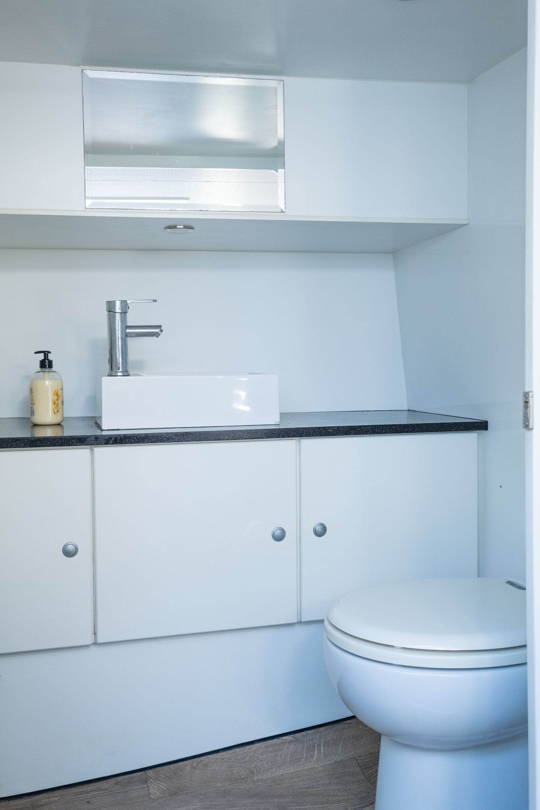 Vanquish 43 - TEQUILA, Vanquish · 43 — 21